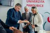 Prezidentský pár na UPCE